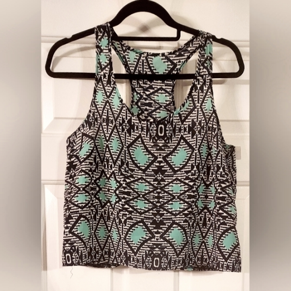 One Clothing Size S Racer Back Cropped Tank Geometric Navy & Teal Women's.